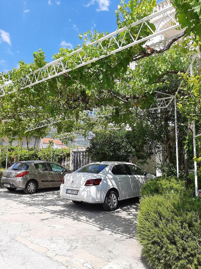 Apartments And Rooms With Parking Space Kastel Stafilic, Kastela - 18673 Kaštela Exterior foto